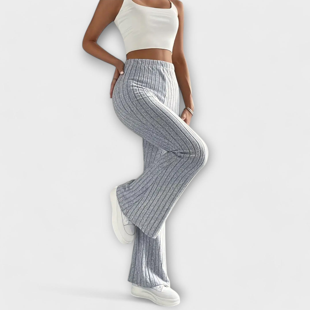 Norevana – Pantalón acampanado elegante