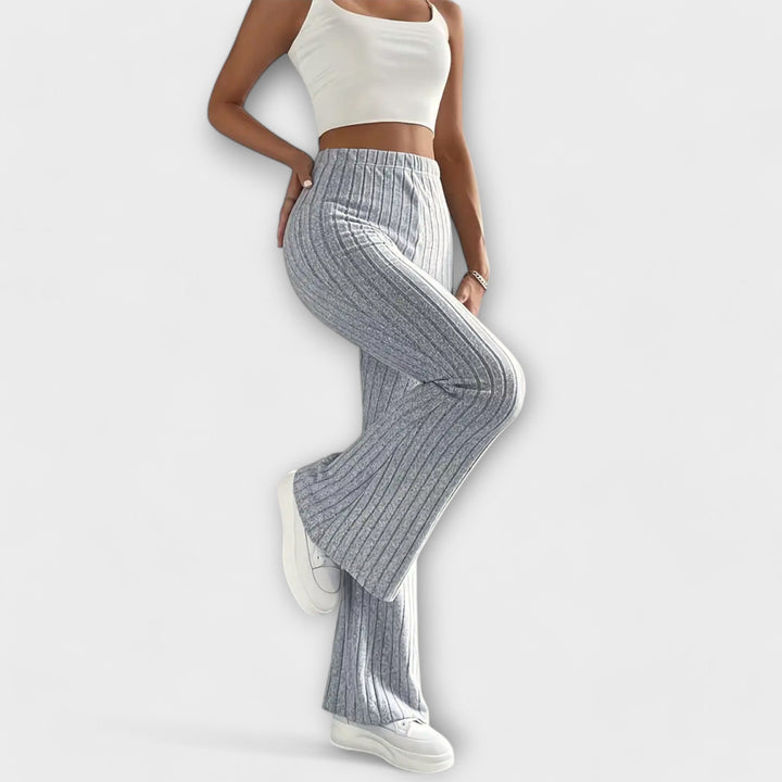 Norevana – Pantalón acampanado elegante