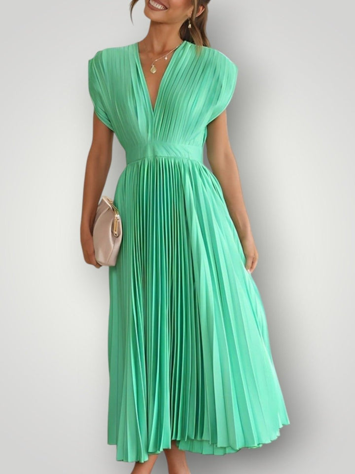 CELESTIA | ELEGANT PLISSEKJOLE - Nordic Boutique & Co.