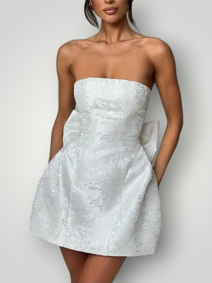 HAILEY | STRAPLESS BUE KJOLE - Nordic Boutique & Co.