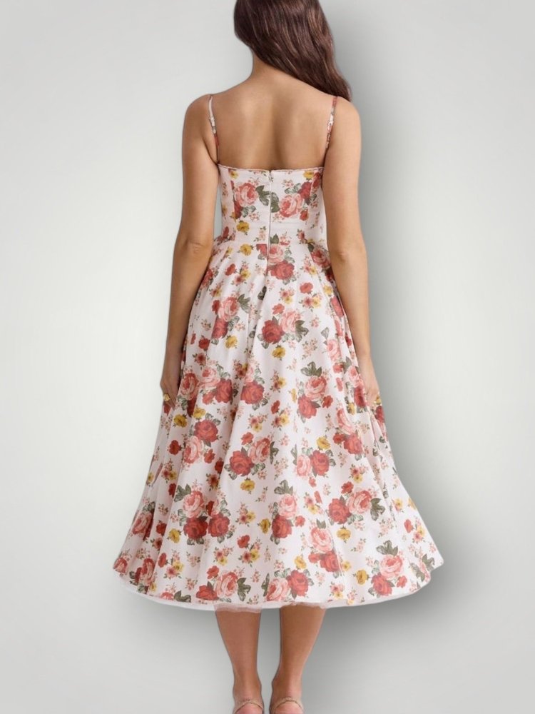 JULIA | STILFULL KJOLE – fra Nordic Boutique & Co. | Nordic Boutique & Co.