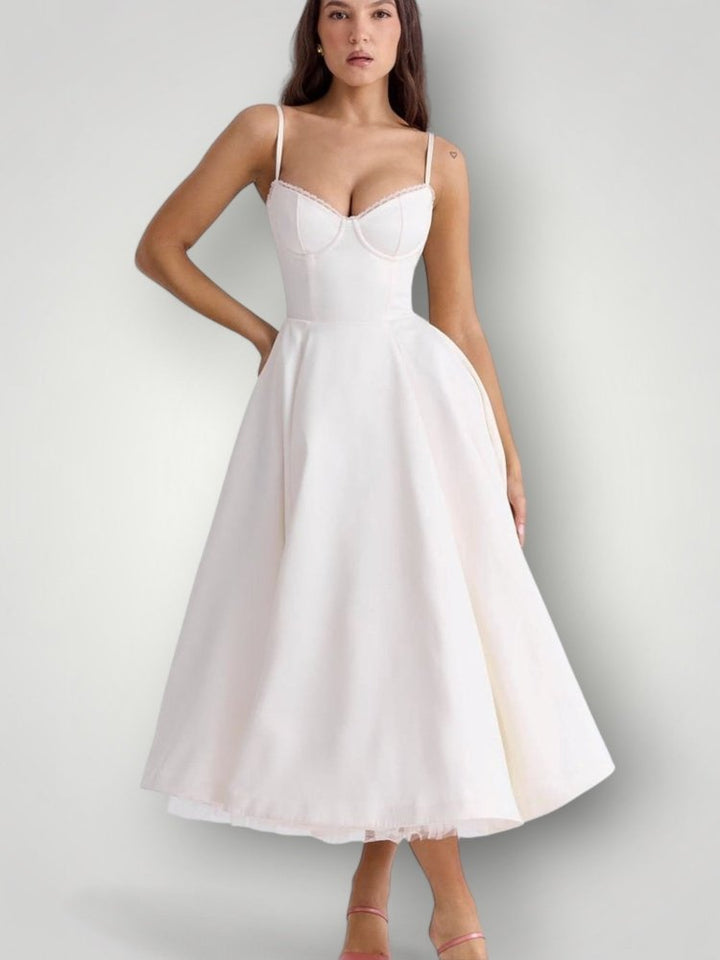 JULIA | STILFULL KJOLE – fra Nordic Boutique & Co. | Nordic Boutique & Co.