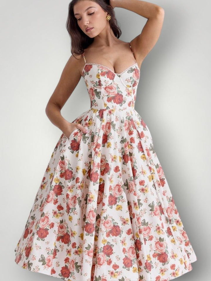 JULIA | STILFULL KJOLE – fra Nordic Boutique & Co. | Nordic Boutique & Co.