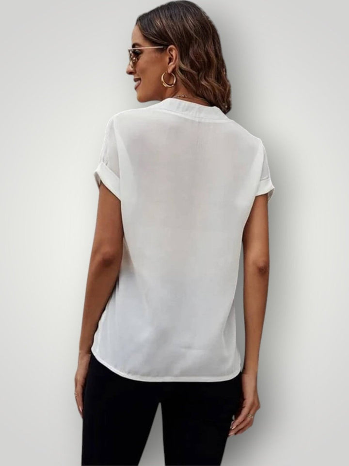 MAIVE | V - HALS SKJORTE - Nordic Boutique & Co.