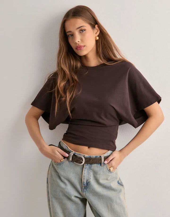 Celina™ – Tettsittende topp med ikonisk preg